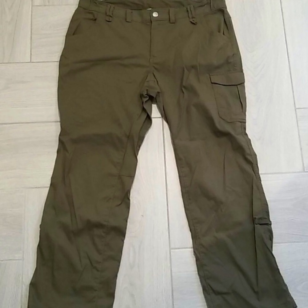 Stretchy Duluth Trading Company pants .
